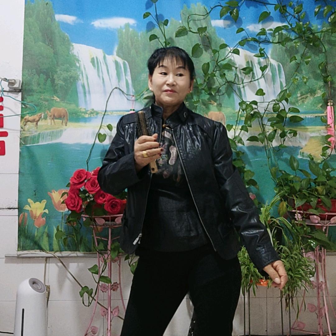 爱唱爱笑的女孩