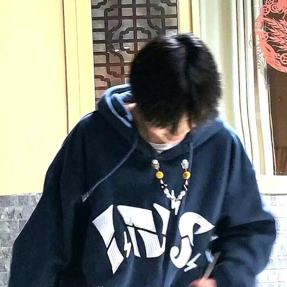 -----孤明月🌙.🕊