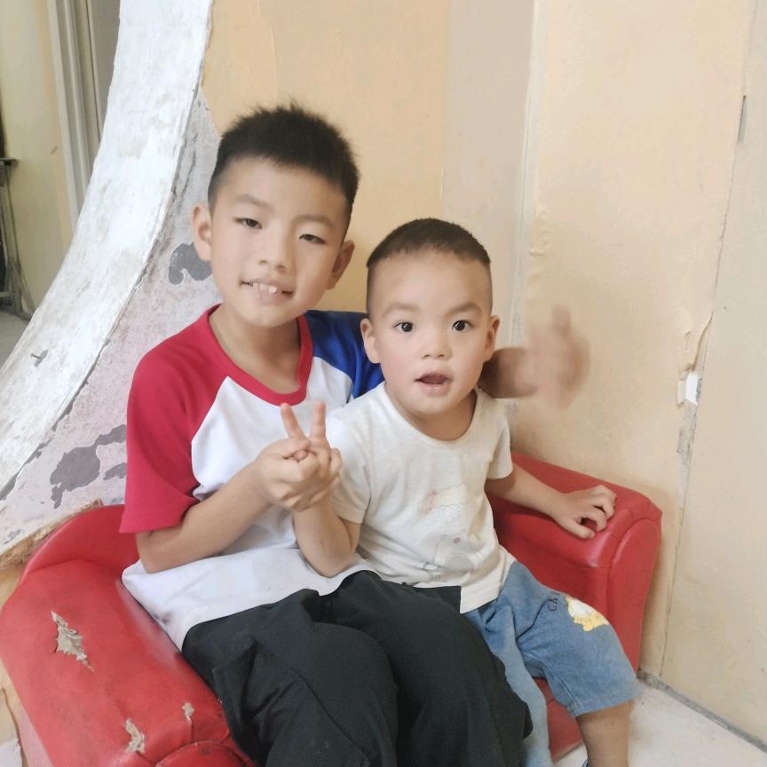 姣🚶‍♀️🌈