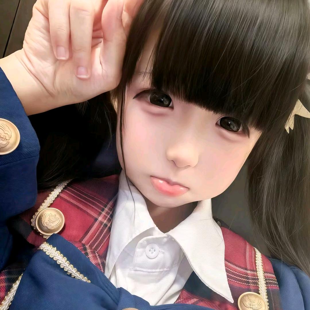 穿越到霸道小说骑着霸道总裁逛八百平米花园