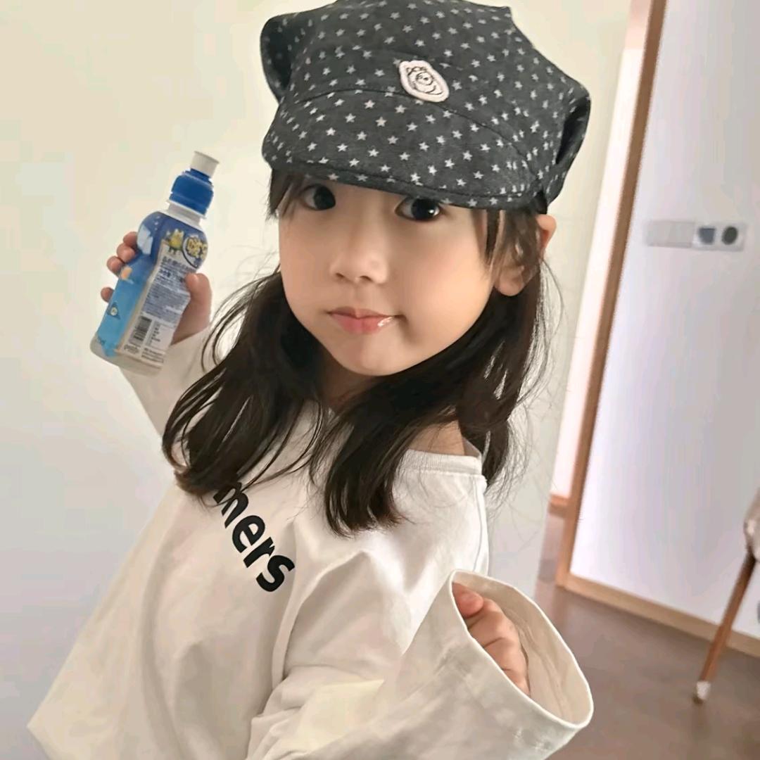 皮蛋 .