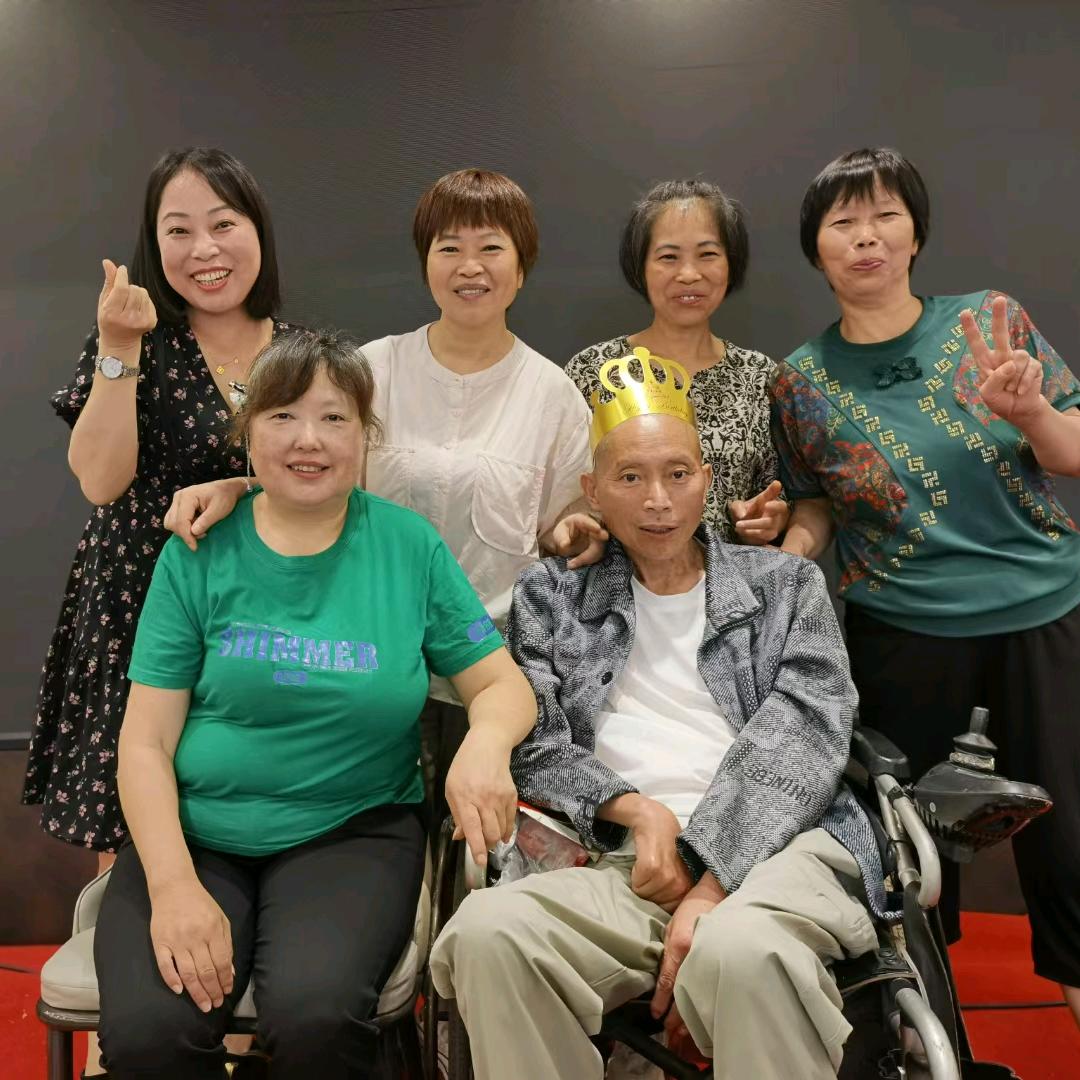 毕富麻麻