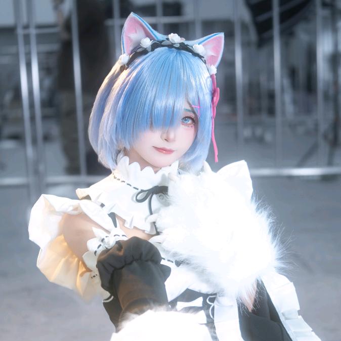 小洛努力中(求推荐版)