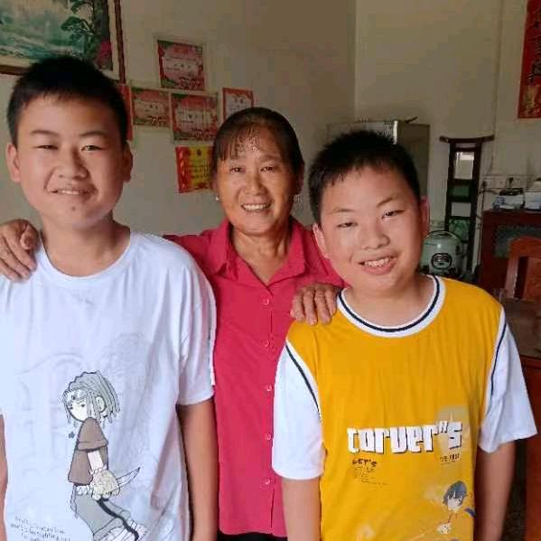 ，，，@开心快乐