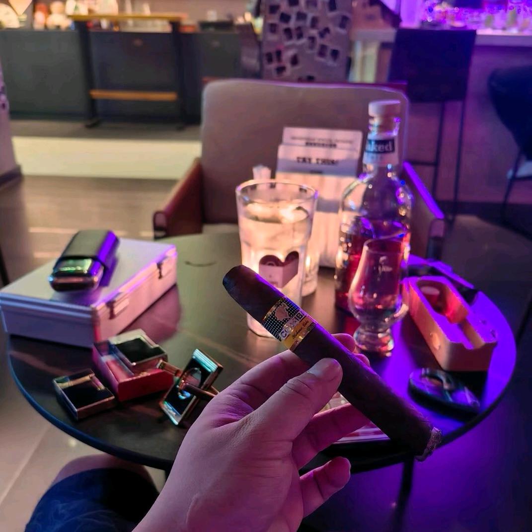 หล่อ乌鬼🥉