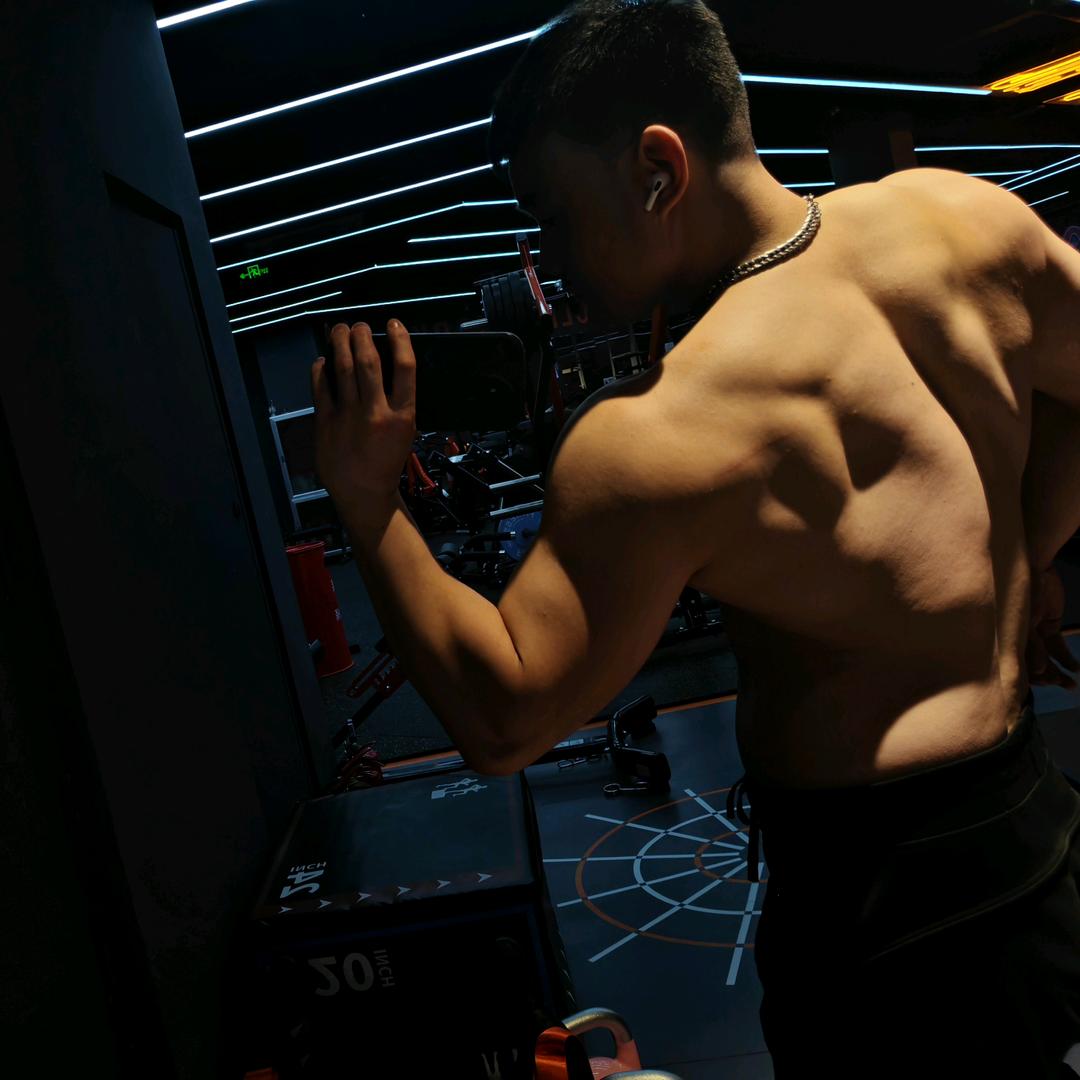 李强（增肌减脂研究员）