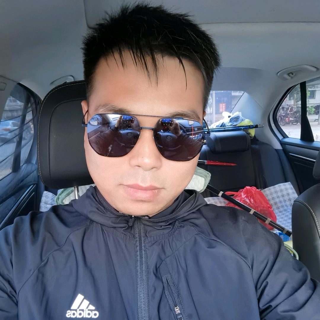封小龙