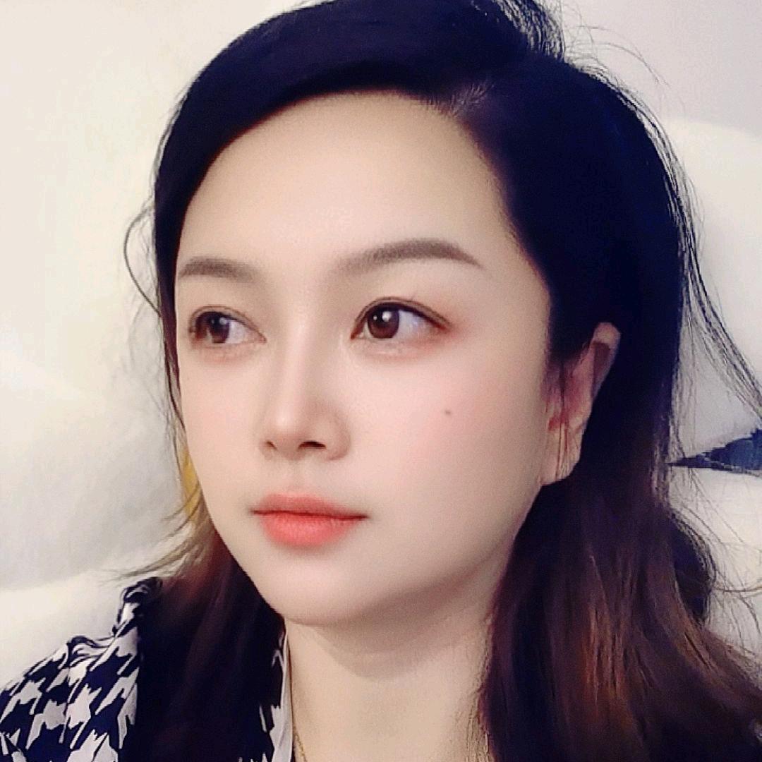 淡然一笑