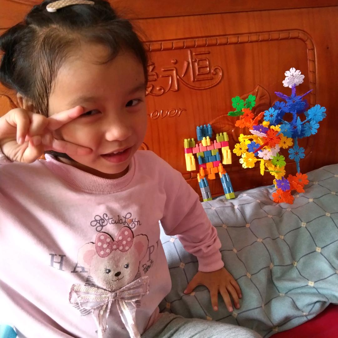 小彤彤