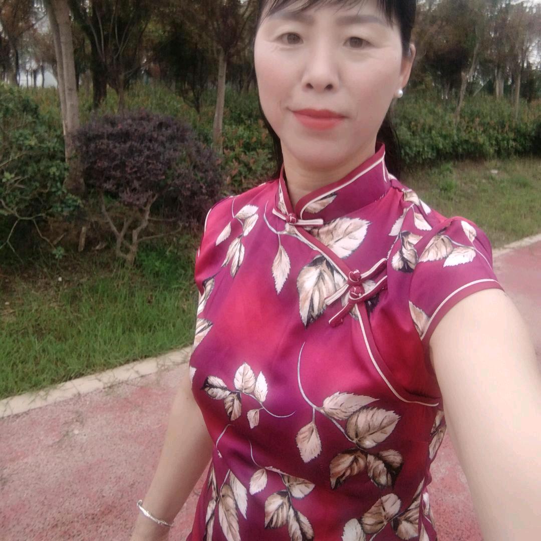 董雪