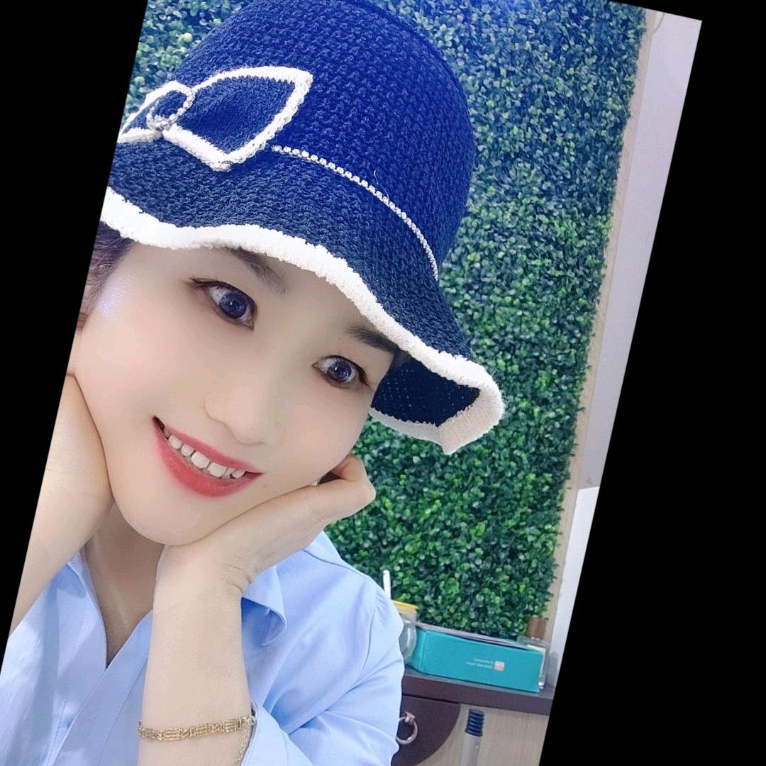 ☔️雨中💃漫步☂️。餐饮姐姐，拒绝私聊