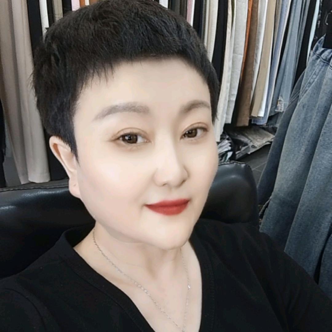 果果家简约服装店