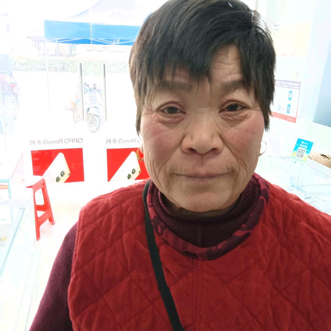刘配香