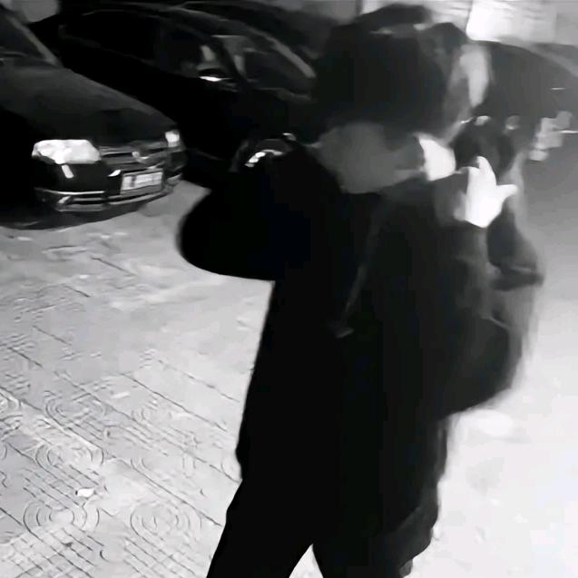 媳妇站街我数钱
