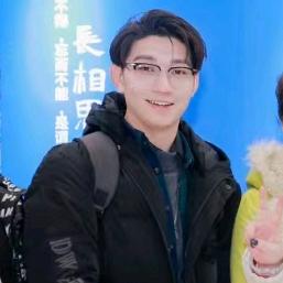 阳光开膛大男孩