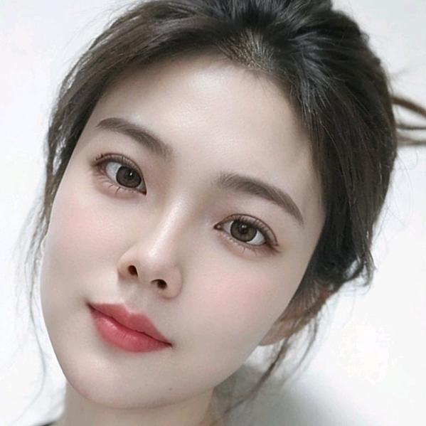 小英子.