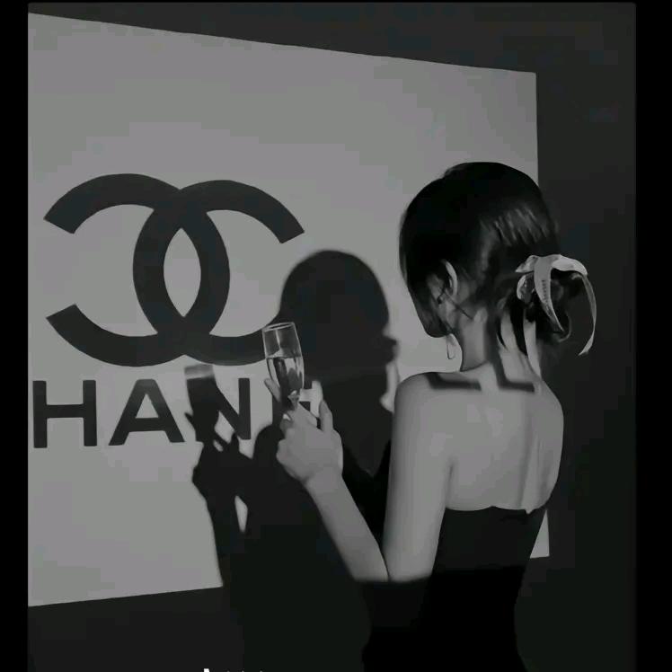 丽