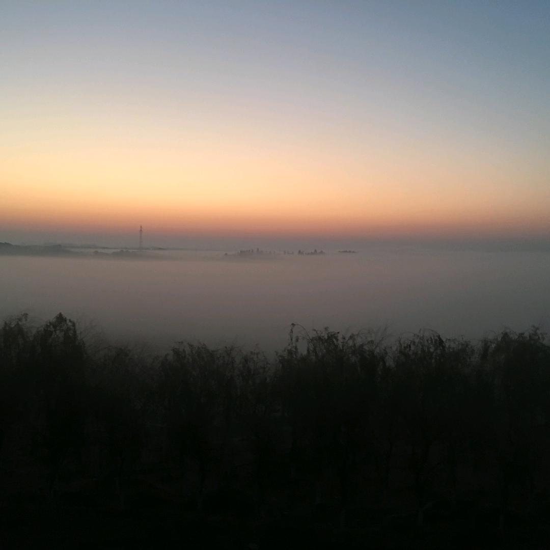 弹棉花糖的娃娃