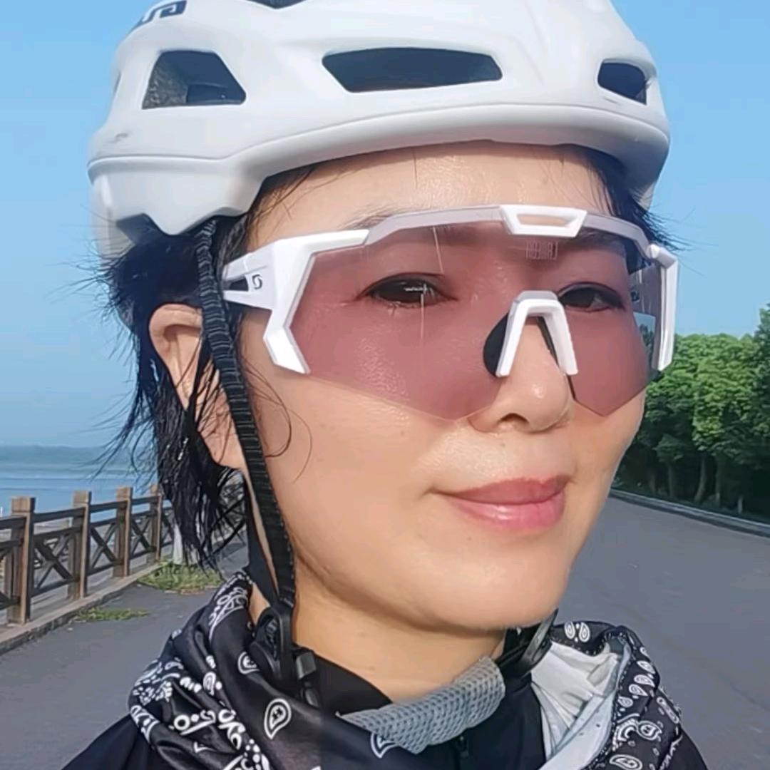 蒋丽莉