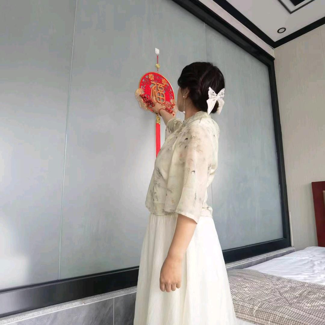 明媚