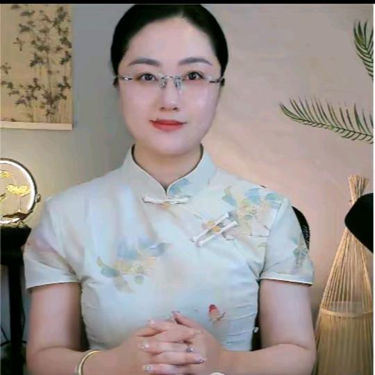 鑫熹.