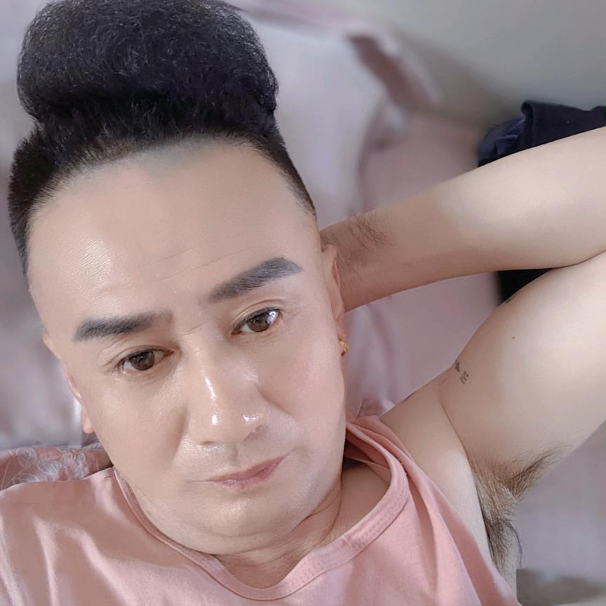 小帅哥