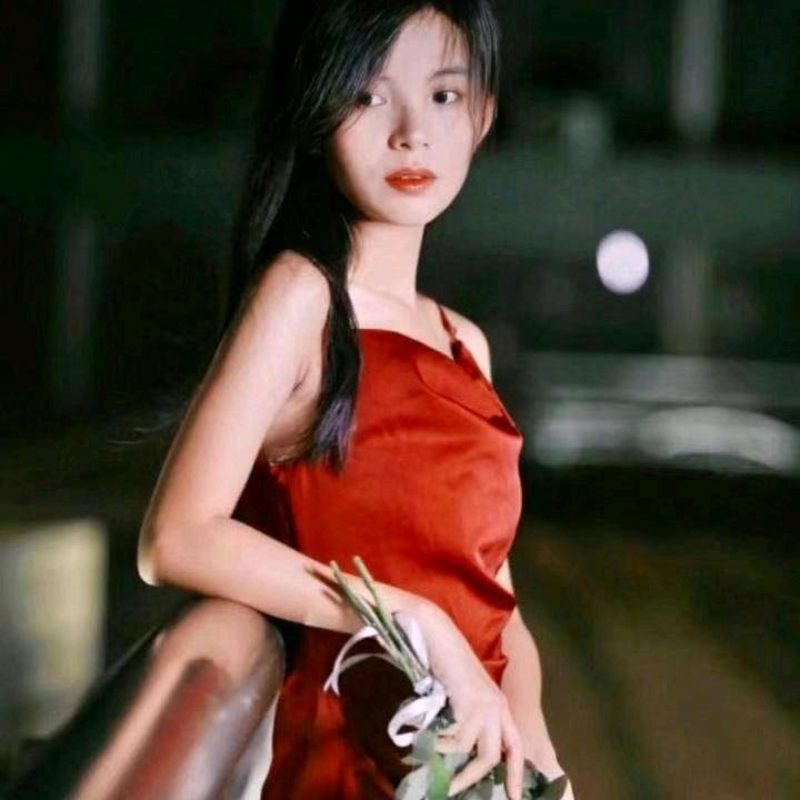 城央学府，何聪琴