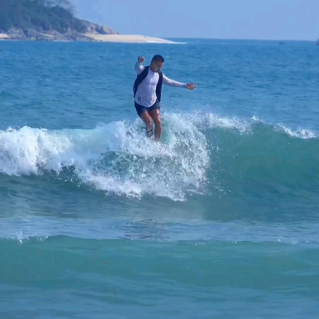 彭员外的海岛冲浪日记🏄🍻🏖