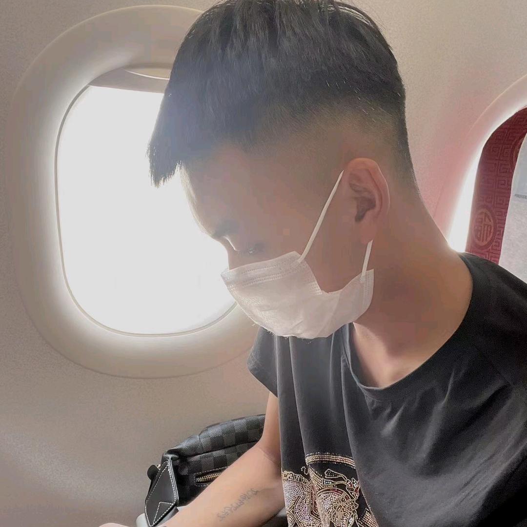 高冷的呆呆鱼