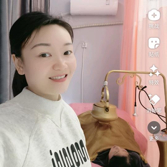 桥北致富南路熏领冠康养馆