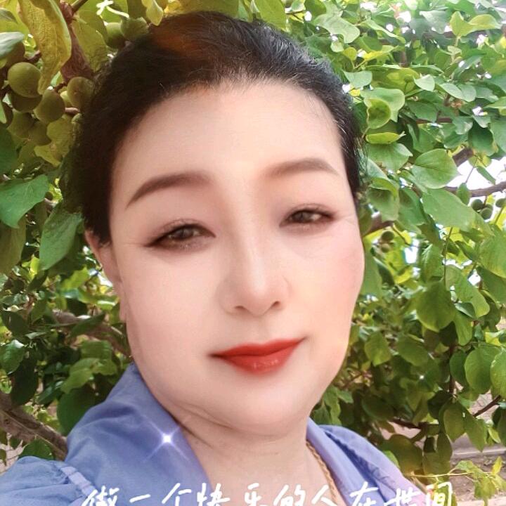兰  姨_