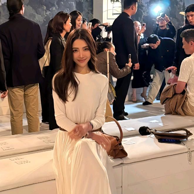 Romi小姐姐穿搭衣橱