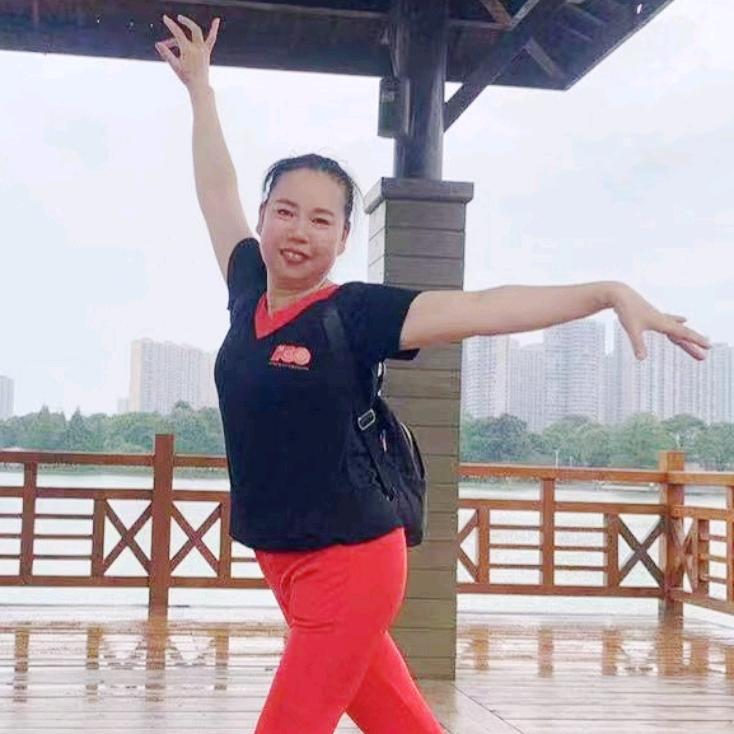 白云朵朵开吖
