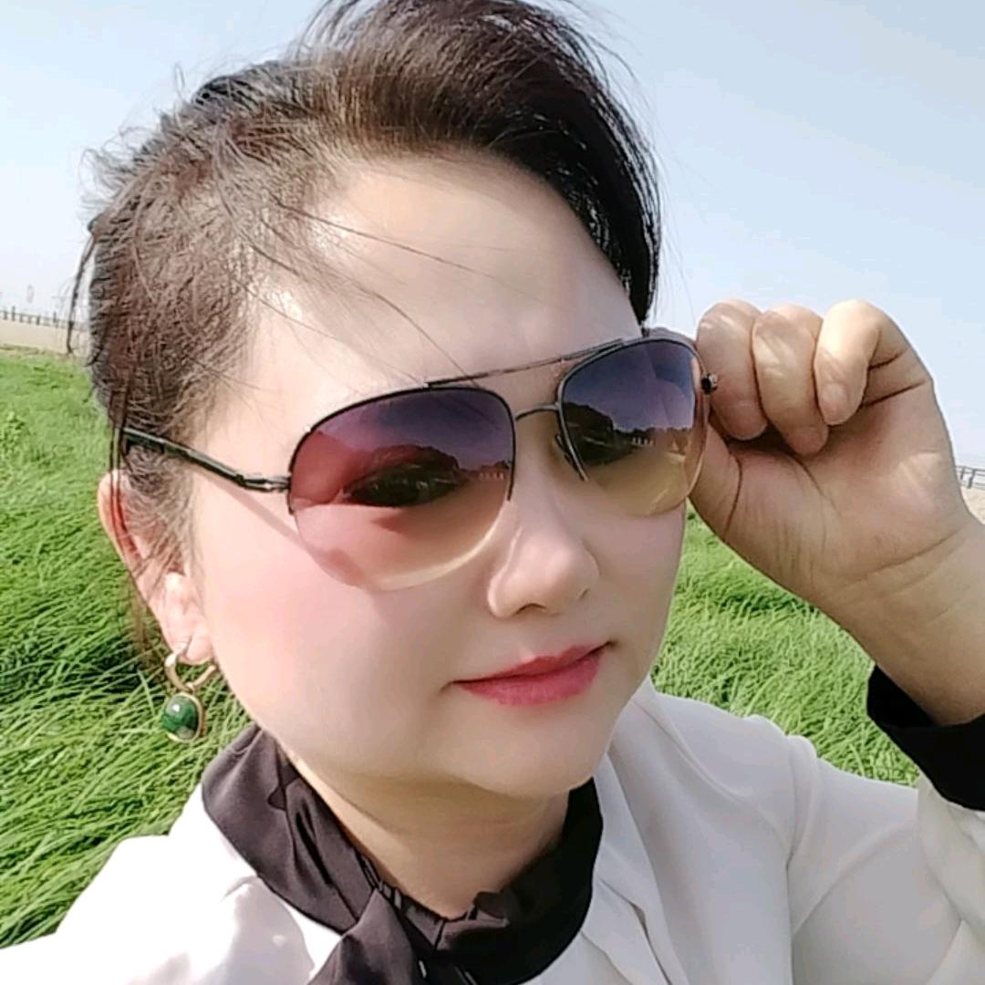 彭小群