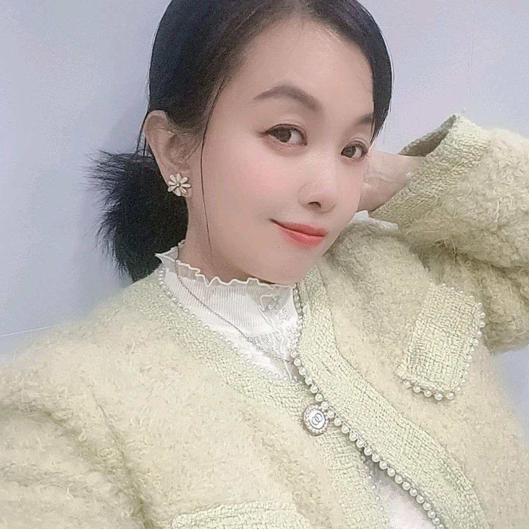 美亦轻养：艳子