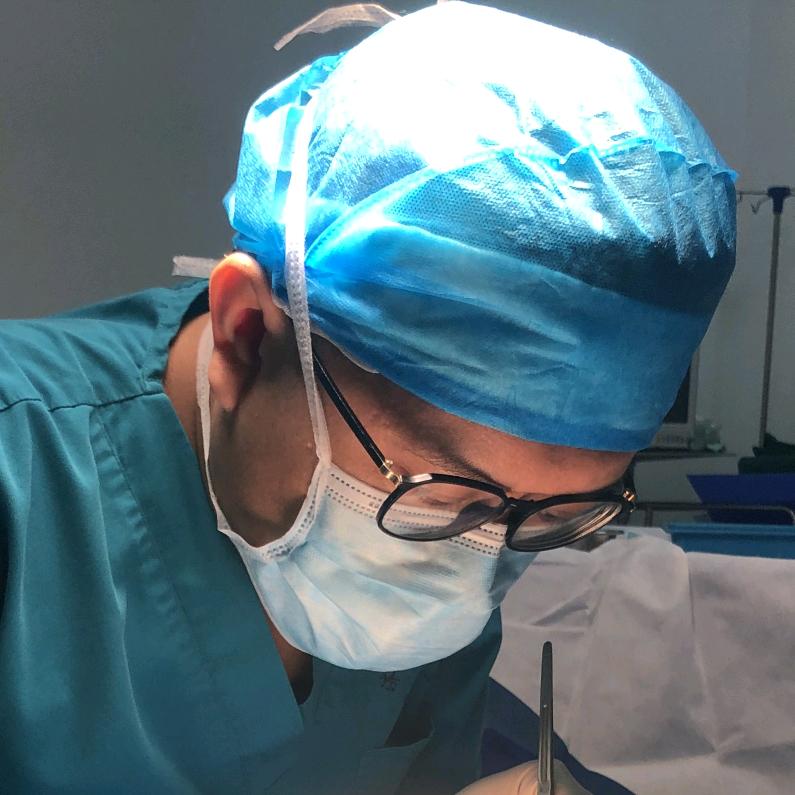 人民医院西院区医美科H医生