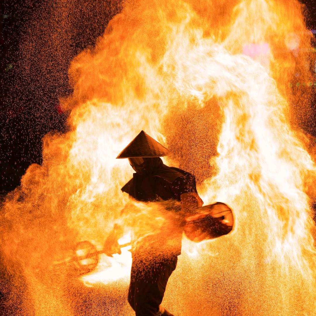 胡子拉碴的坏叔叔