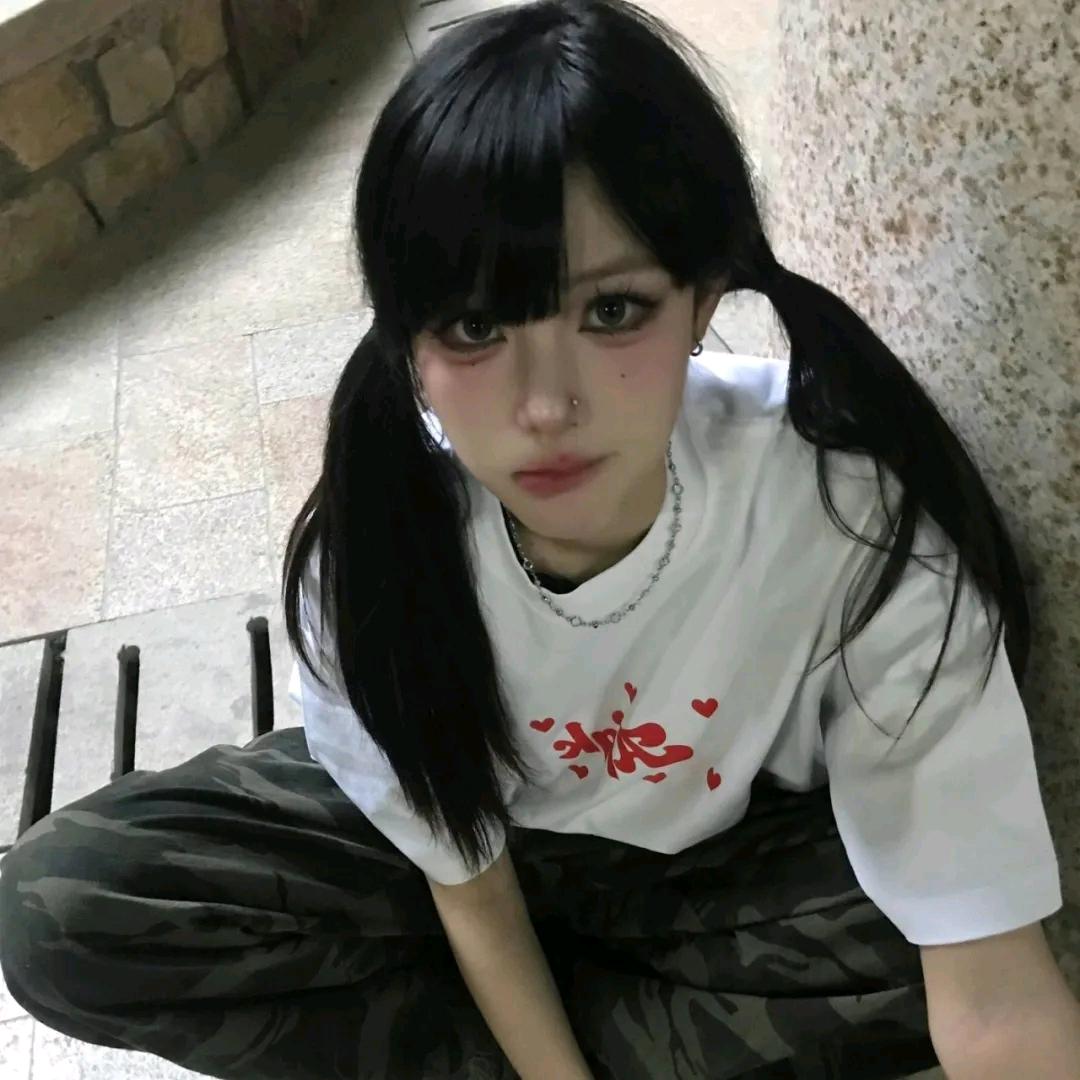一枝白山茶
