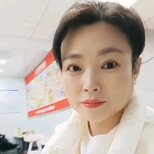 💕卢💕(小露珠)
