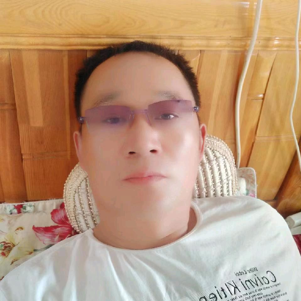 陈默是金