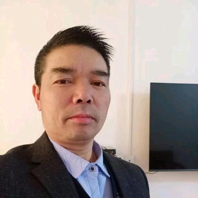刘明