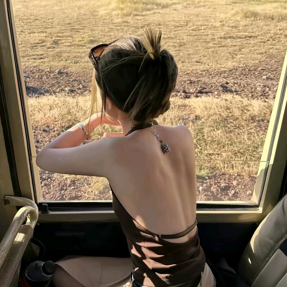 A.💞