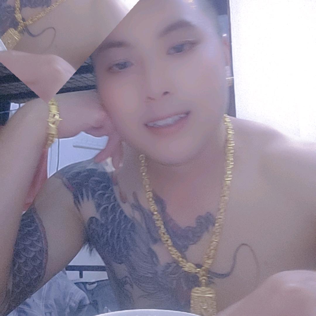 花臂彭哥