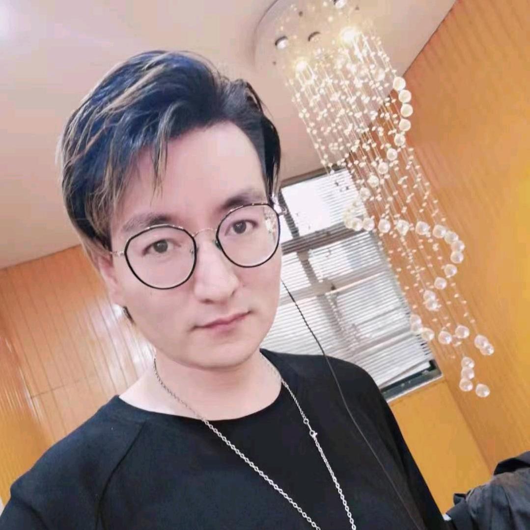 魅无界推荐官阿坤