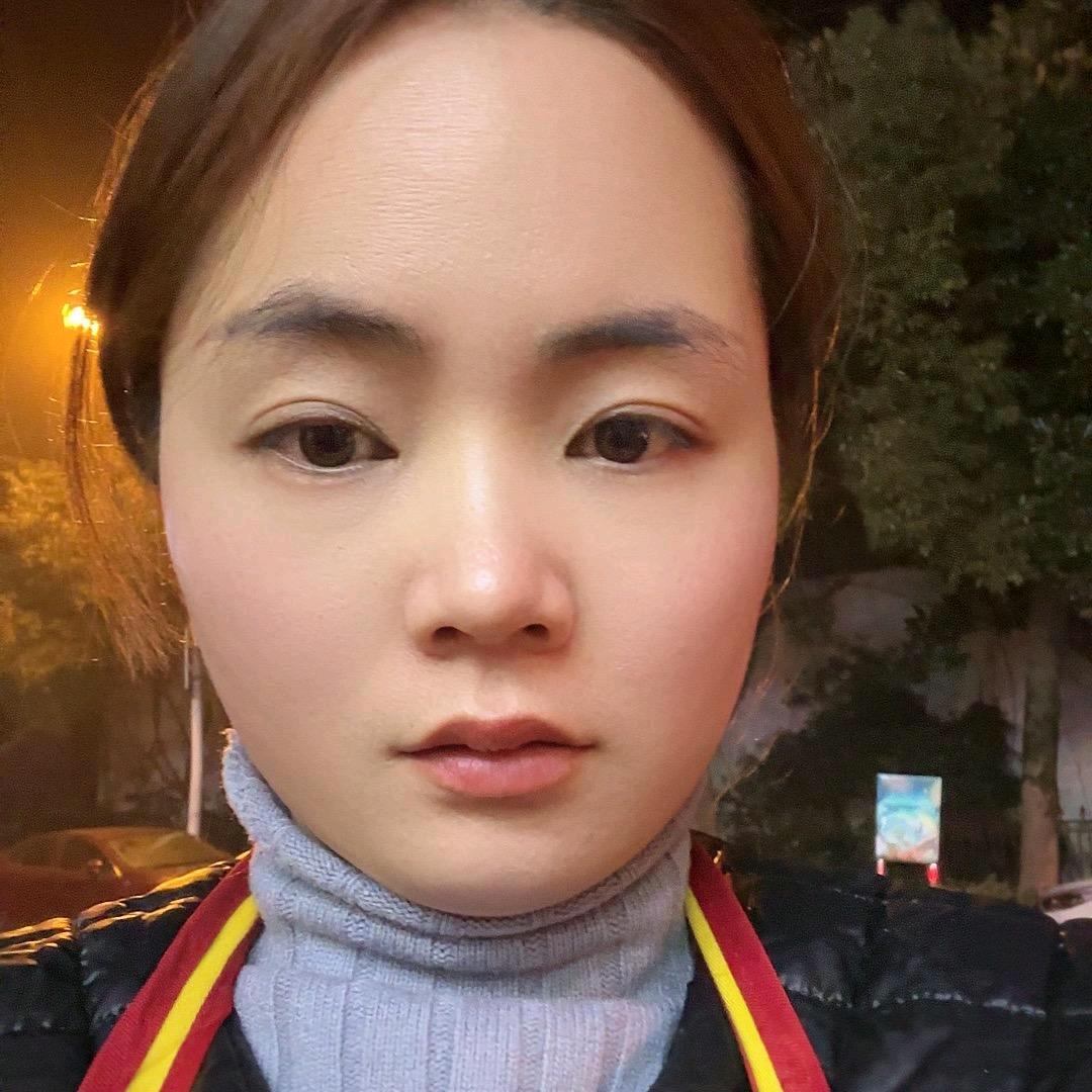 卖凉菜的大姐