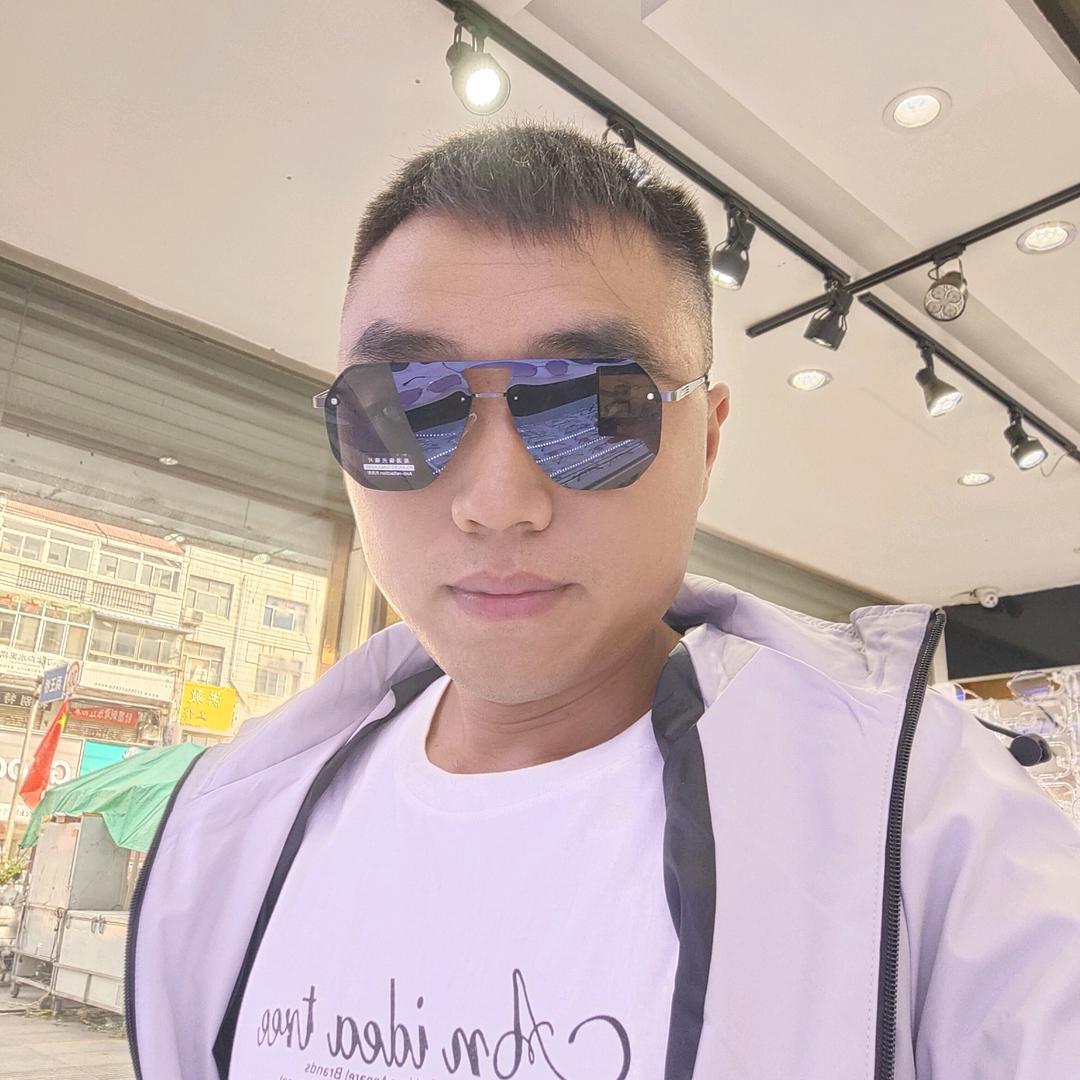 鲁R辉弟