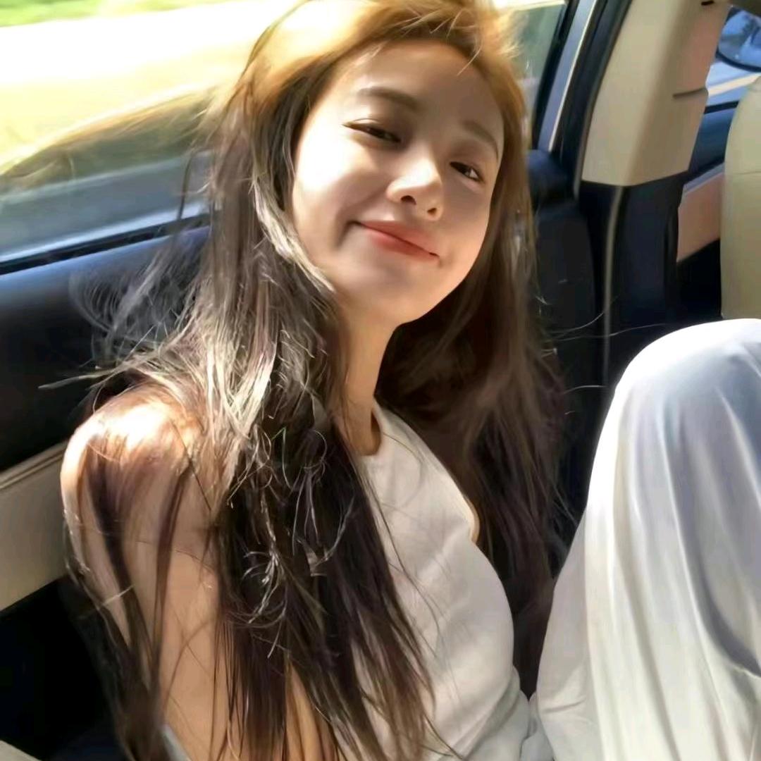 栾贝妮