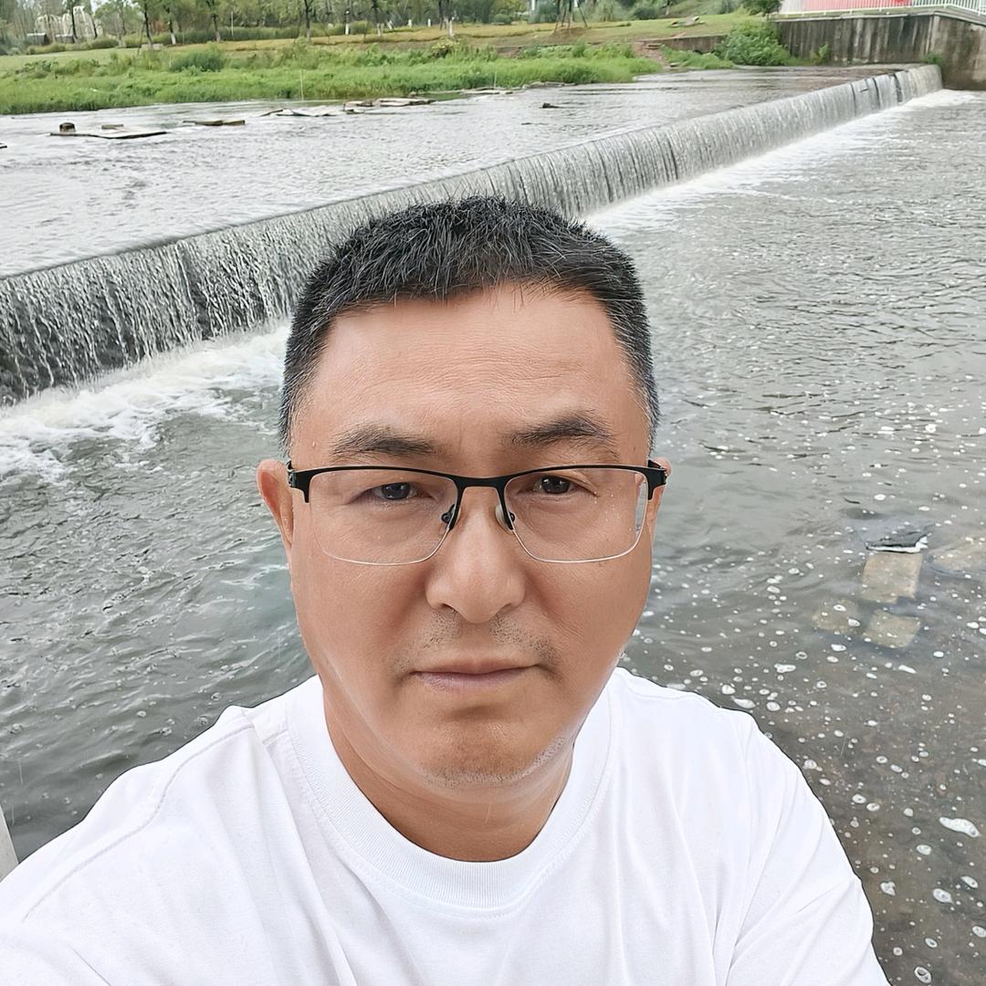 泾县四季服饰总店