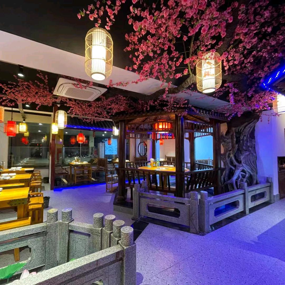 渝小栈重庆老火锅（奔牛店）
