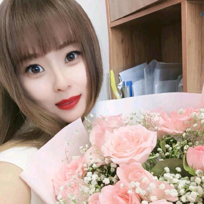 @是王小欠啊🥰